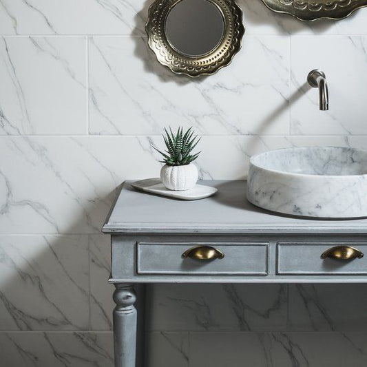 H & R Johnson Classics Carrara 20x30cm